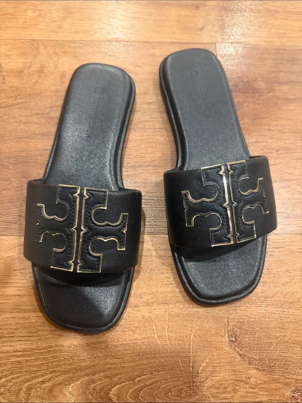 size 39 Tory Burch Black Slide Sandals with Gold Logo Accent